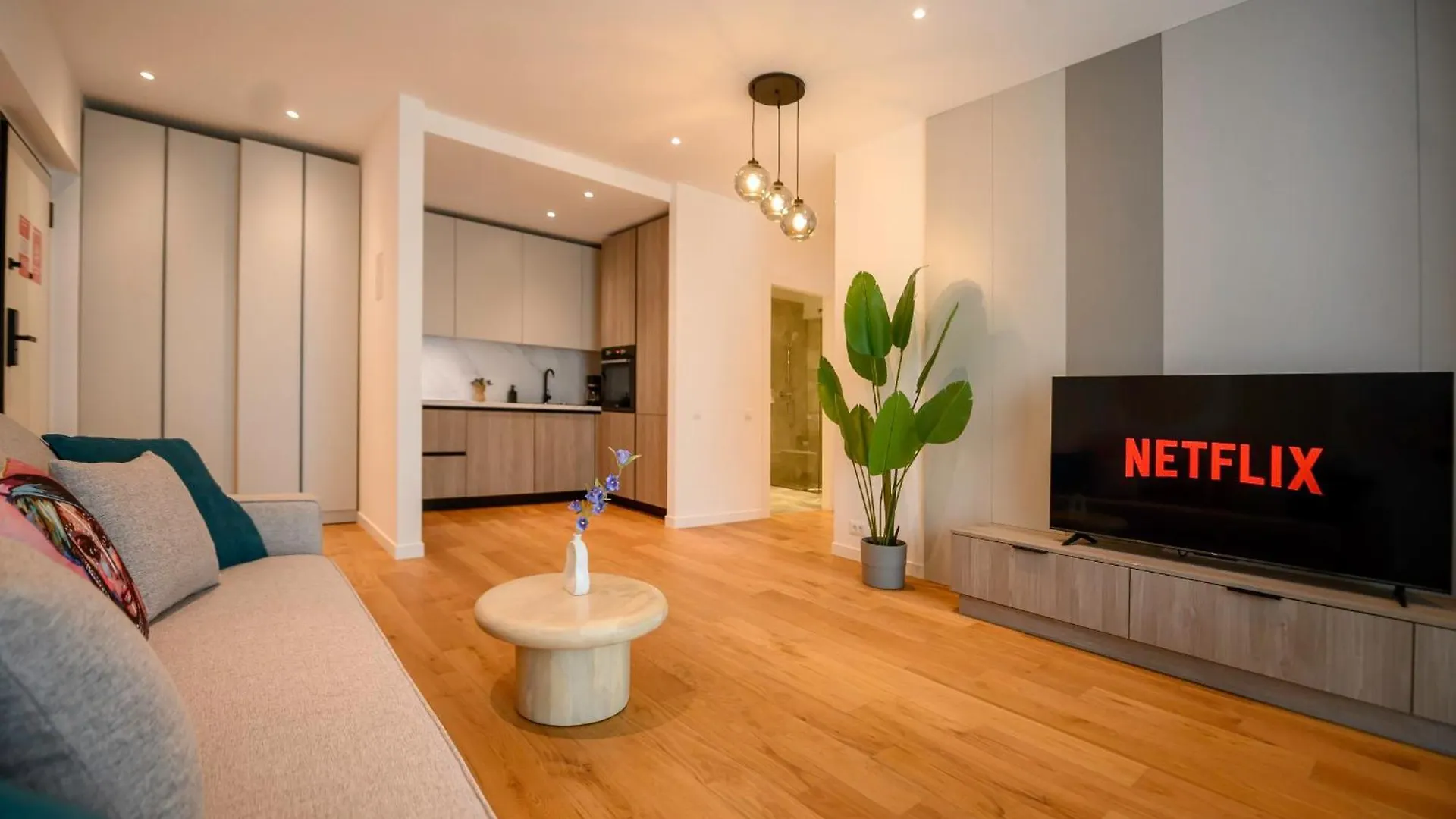 Exclusive 1Br Apartments In One Cotroceni Bucharest Romania