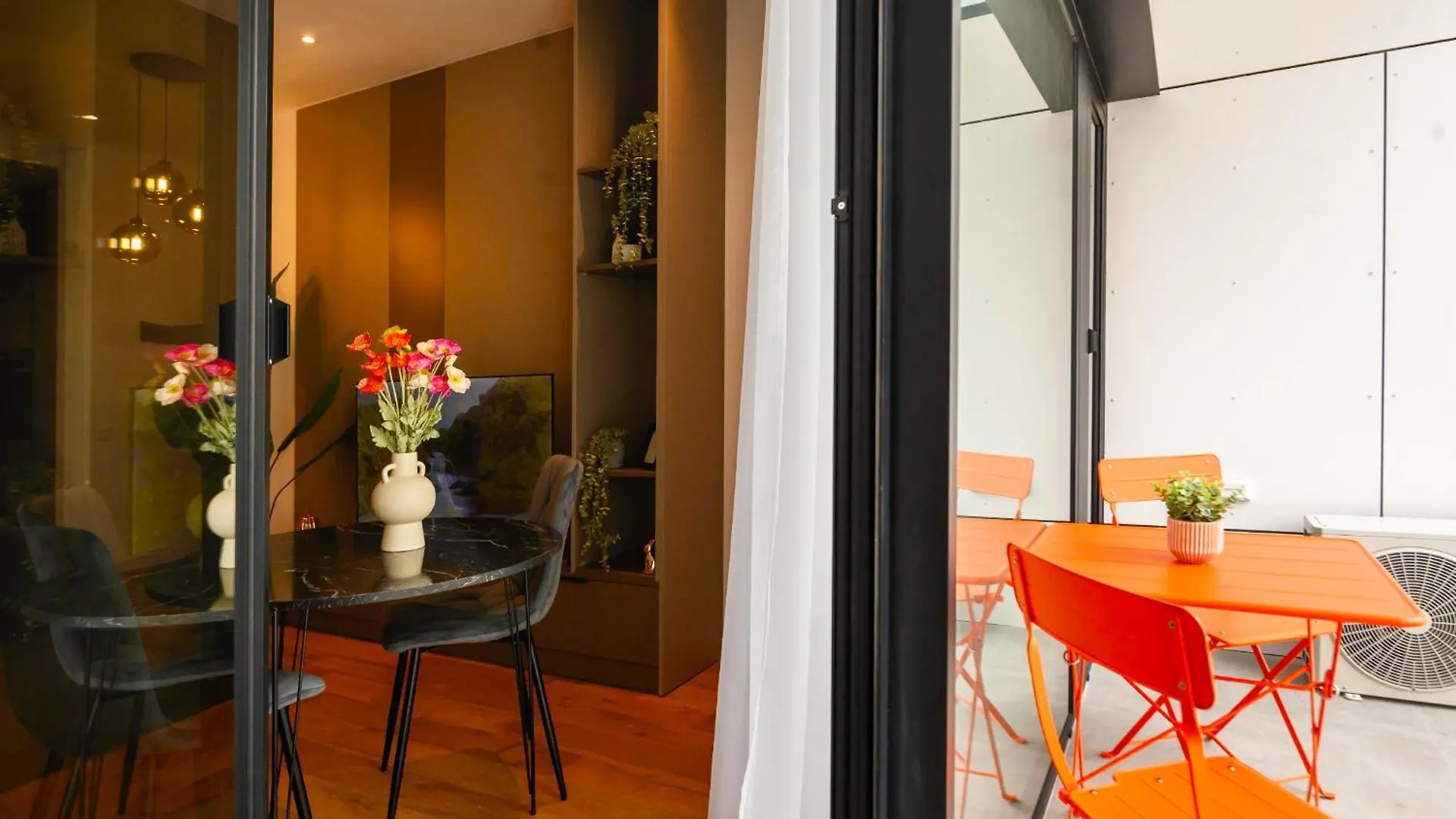 Exclusive 1Br Apartments In One Cotroceni Bucharest Romania
