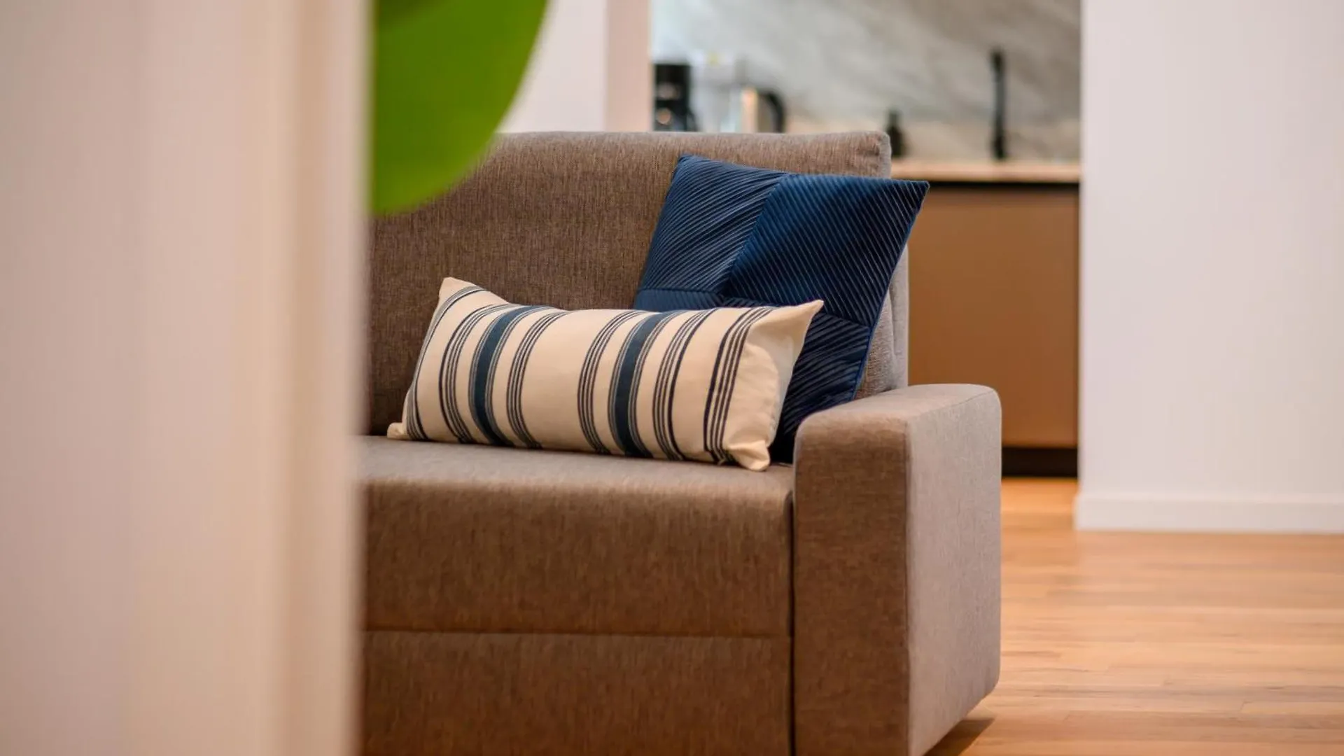 Exclusive 1Br Apartments In One Cotroceni Bucharest Romania